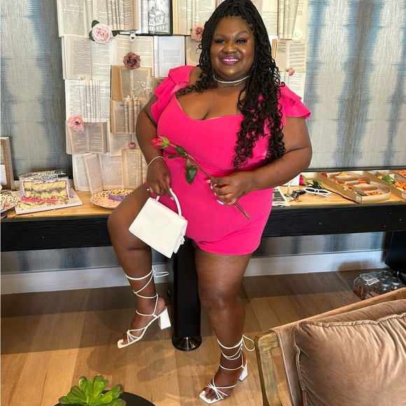 SHEIN Pink Plus Short Flutter Sleeve Romper - Picture 3 of 7